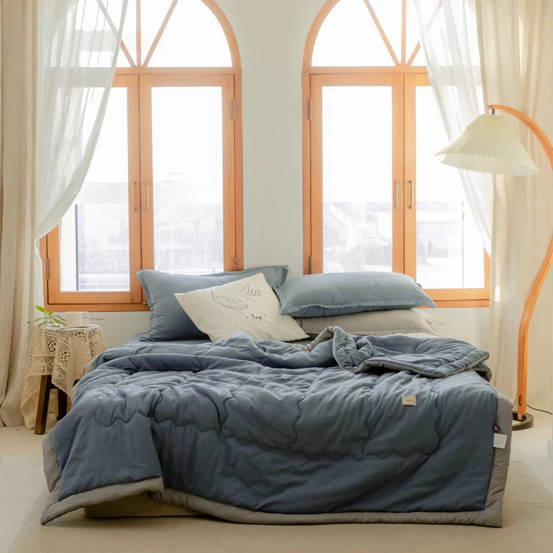 2025 New Japanese Polyester Cotton Lightweight Cool Quilted Summer Quilt Skin-Friendly Washable Solid Color Light Luxury Style